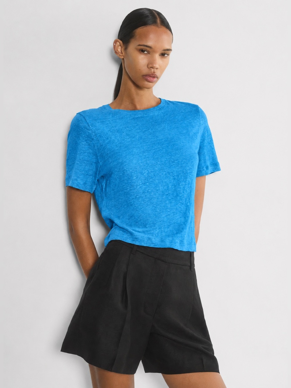 Aritzia Babaton Loom Linen Function T-Shirt in Splash Blue